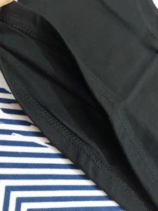 Basic Black Crop Tank Top
