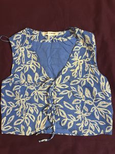 Blue Floral Print Crop Top