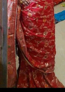 Elegant Red Floral Banarasi Silk Saree With Bilaus