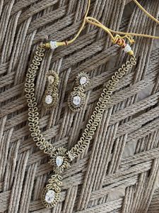 Exquisite Kundan Necklace Set