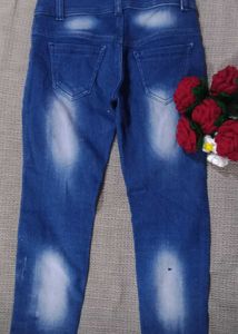 Embroidered Detail Jeans