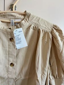 H&amp;M Beige Top