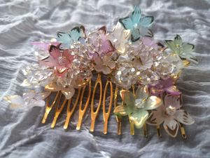 Elegant Floral Hair Comb