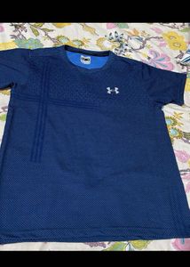 Under Armour Active wear Blue T-Shirt