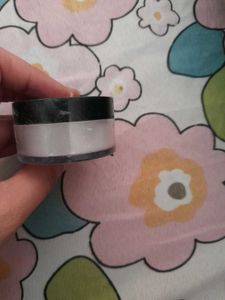 NY Bae Translucent Loose Powder
