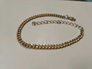 Elegant Gold Figaro Chain Bracelet