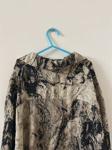 Abstract Print Button-Up Shirt