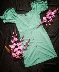 Stylish Green Button-Up Dress
