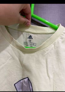 Adidas T-Shirt