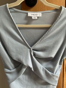Light Blue Ribbed Twist Front Crop Top – Full Slee