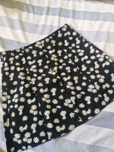 Daisy Print Mini Skirt