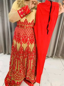 Ethnic Wedding Gown With Duppata And Lagging
