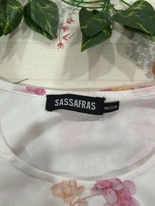 White Floral Top- Size “M”