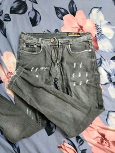 Stylish Grey Distressed Jeans