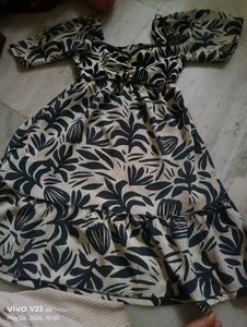Chic Leaf Print Mini Dress