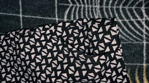 Stylish Black &amp; White Geometric Print Skirt