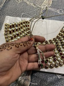 Exquisite Kundan Necklace Set