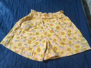 Cute Sunflower Print Shorts