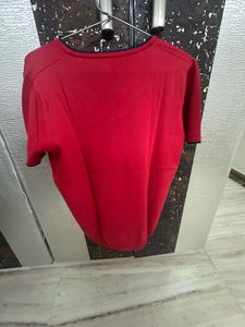 Red Graphic Print V-Neck T-Shirt