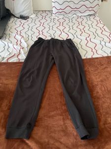 Comfortable black Joggers