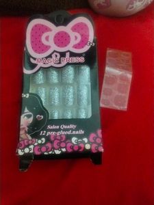 Hello Kitty Magic Press On Nails