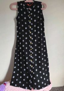 Stylish Black & White Printed Kurta