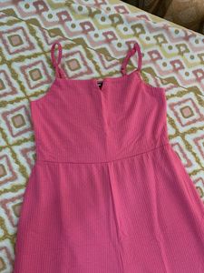 Chic Pink Ribbed Dress
