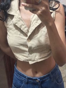 Chic Beige Sleeveless Cropped Vest Top