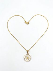 Daisy Flower Earrings and Pendant set