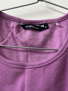 Cute Purple Cropped Ribbed Top