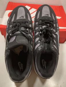 Nike Air Monarch IV Men's Sneakers