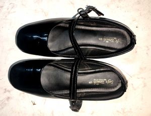 Chic Black Patent Mary Jane Flats