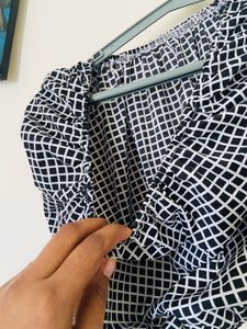 Chic Black &amp; White Checkered Blouse