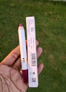 MyGlamm LIT Matte Lip Color