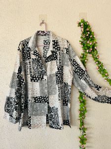 Very soft Patterned Button-Down Shirt