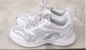 Stylish White Mesh Sneakers – Comfortable &amp; Trendy