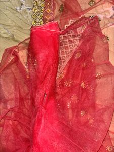 🌸 Ethnic Saree