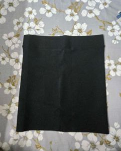 Classic Black High-Waisted Pencil skirt