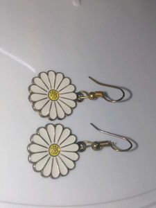 Daisy Flower Earrings