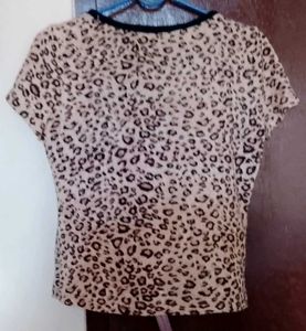 Leopard Print Short Sleeve Top