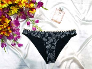 🇳🇿💫🎀Black Leaf Print Bikini Bottom