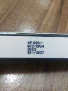Lakme Absolute Instant Airbrush Concealer in shade