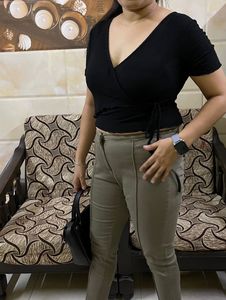From The Brand Of Easybay Stretchable Olive Green Jeggings In 32 Waist