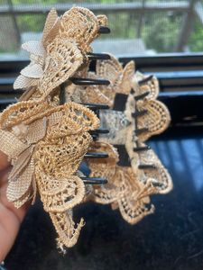 Elegant Butterfly Hair Clip with Pearls