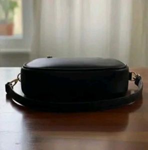 Chic Black Hobo Bag with Bow Accent