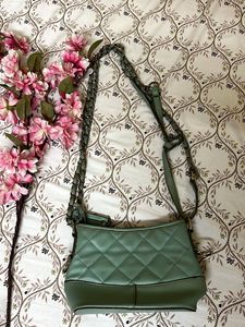 Quilted Chain Shoulder Bag