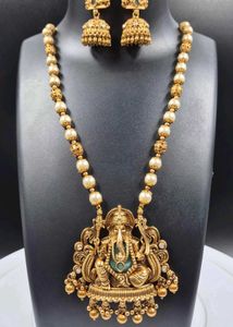 Lord Ganesha Pendant Necklace &amp; Earrings