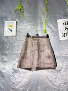 Chic Plaid Mini Skirt with Belt