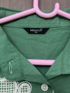 new Green Floral Embroidered Button-Up Shirt
