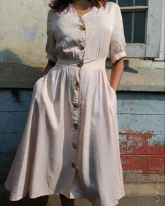 CUTE BUTTON-DOWN MIDI DRESS